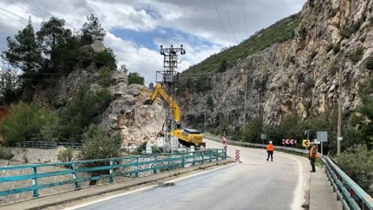 Kozan baraj köprüsünde tehlike sona eriyor