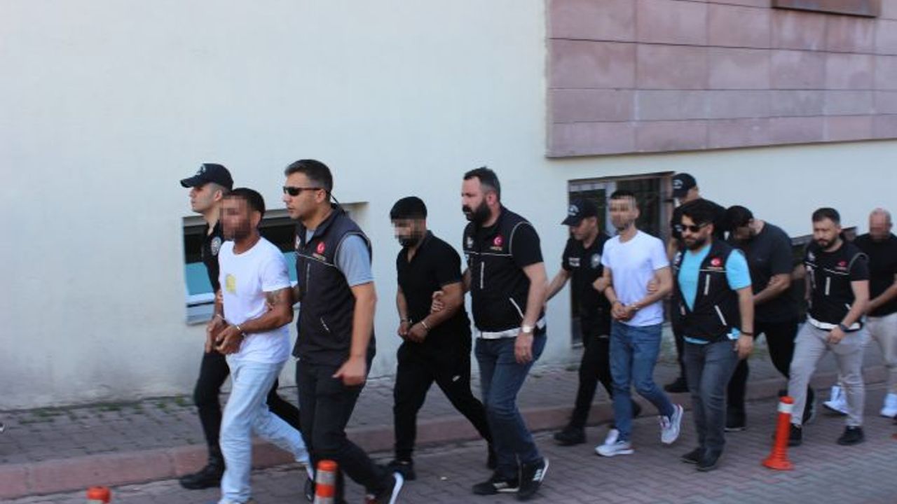 Midelerinde uyuşturucu ticareti yapan şahıslar adliyede