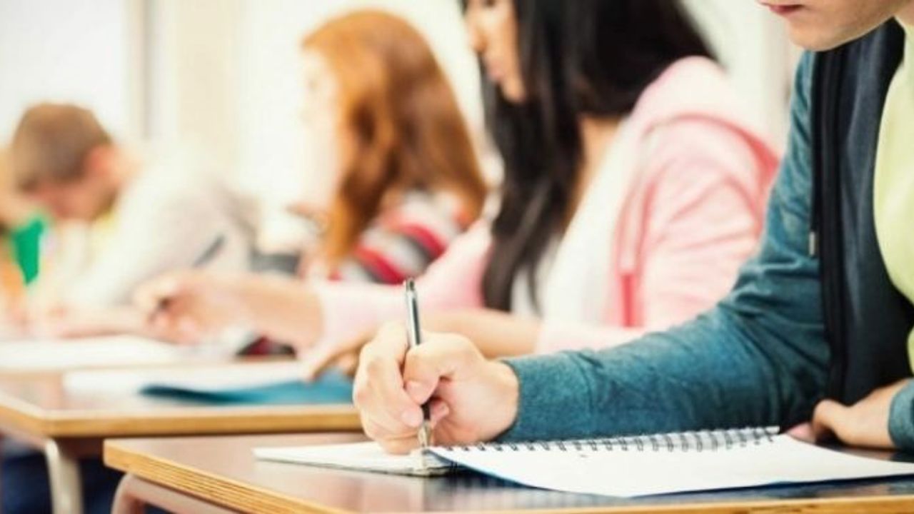 İşsizlik sorunu, gençlerin mezuniyet sonrası en büyük endişesi