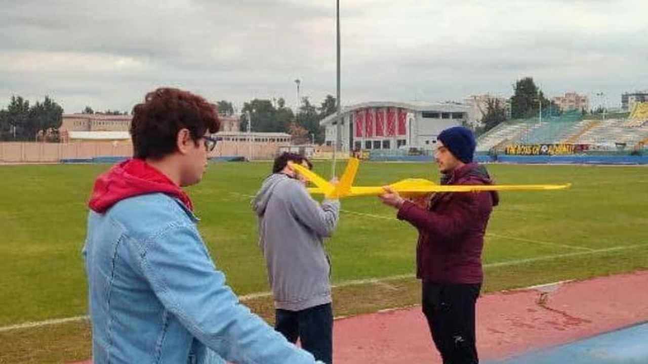 Tarsus Üniversitesi'nden başarılı motorlu glider uçuşu