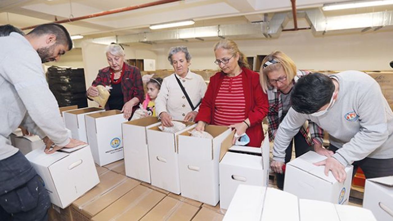 Mezitli Belediyesi, hayırseverlerin bağışlarını vatandaşlarla buluşturuyor