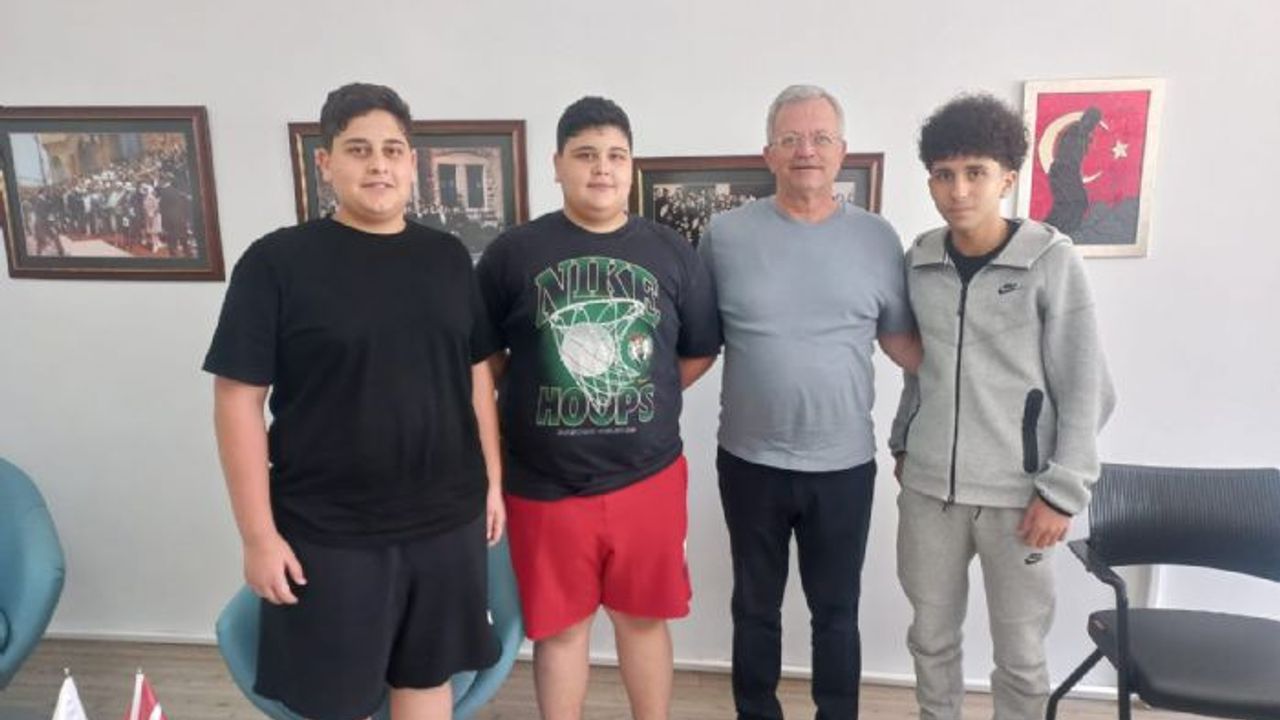 Başkan Tekli: "Gençleri teknolojiyle buluşturmak önceliğimiz"