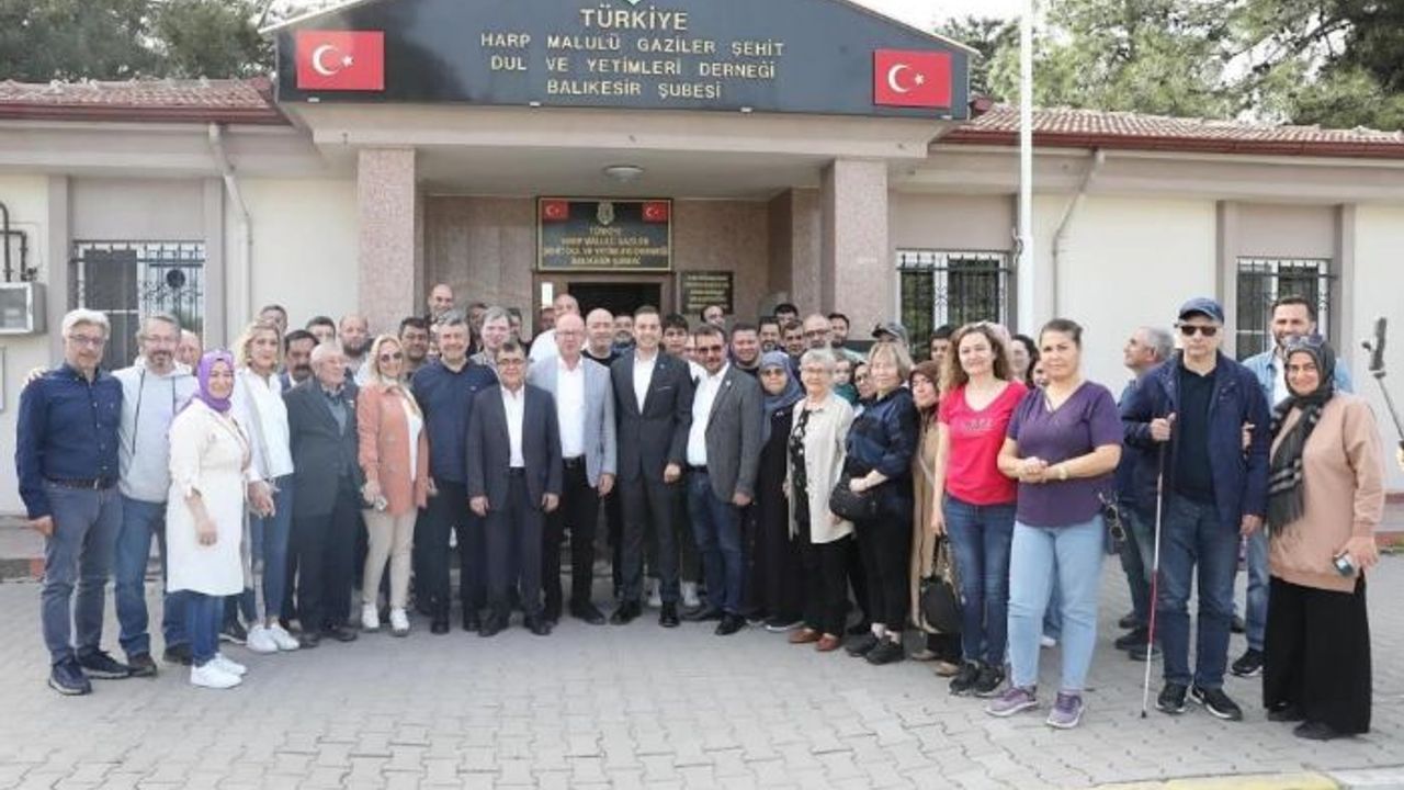 Ahmet Akın ilk ziyaretini şehit yakınları ve gazilere yaptı