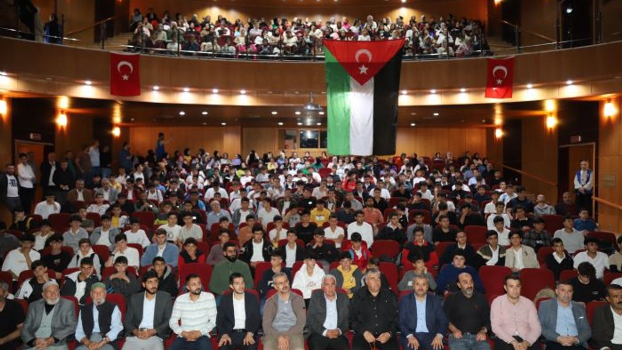 Kahta'da 'Kalbim Kudüs'te Kaldı' programı düzenlendi