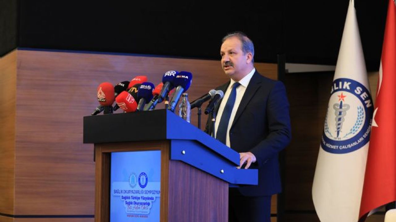 Sağlık- Sen'den Sağlıklı Türkiye Yüzyılında Sağlık Okuryazarlığı Sempozyumu