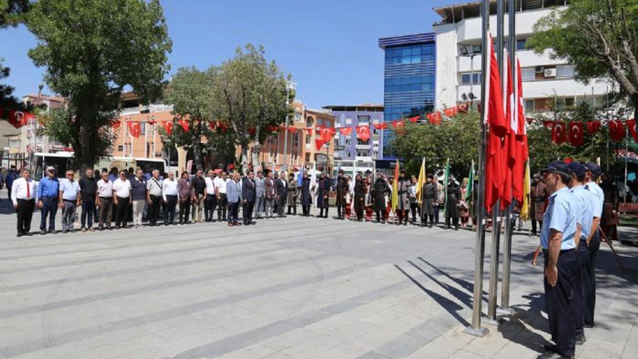 Karaman'da 5. Uluslararası Türk Dünyası Şöleni başladı