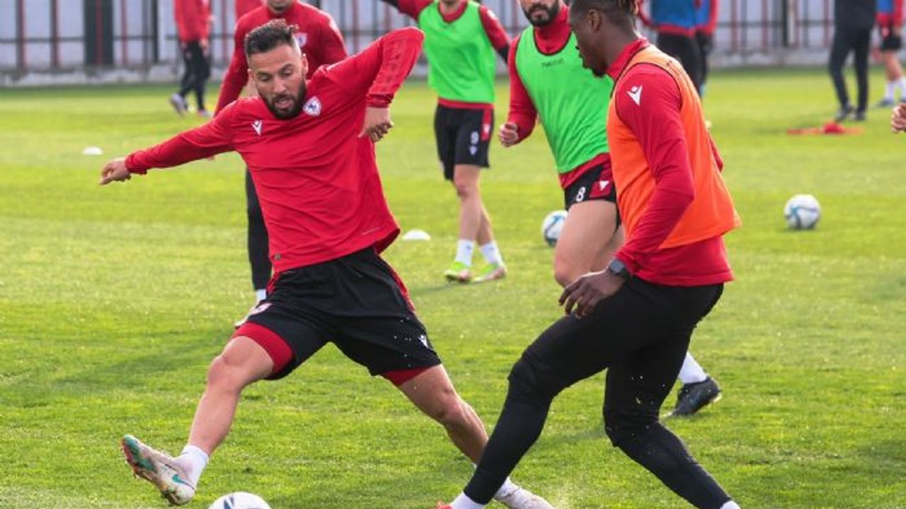 Spor Toto 1. Lig'de Play-Off derbisi