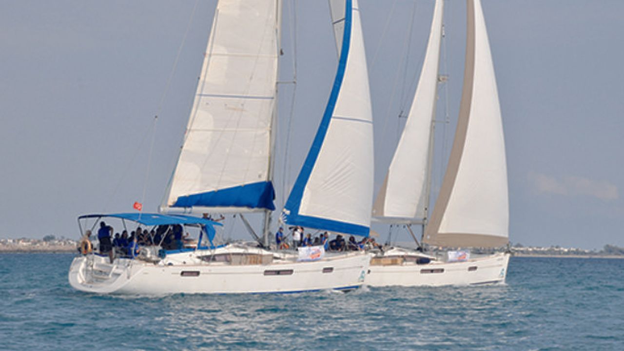 Silifke'de yelkenli yarışı ve çevre temizliği etkinliği