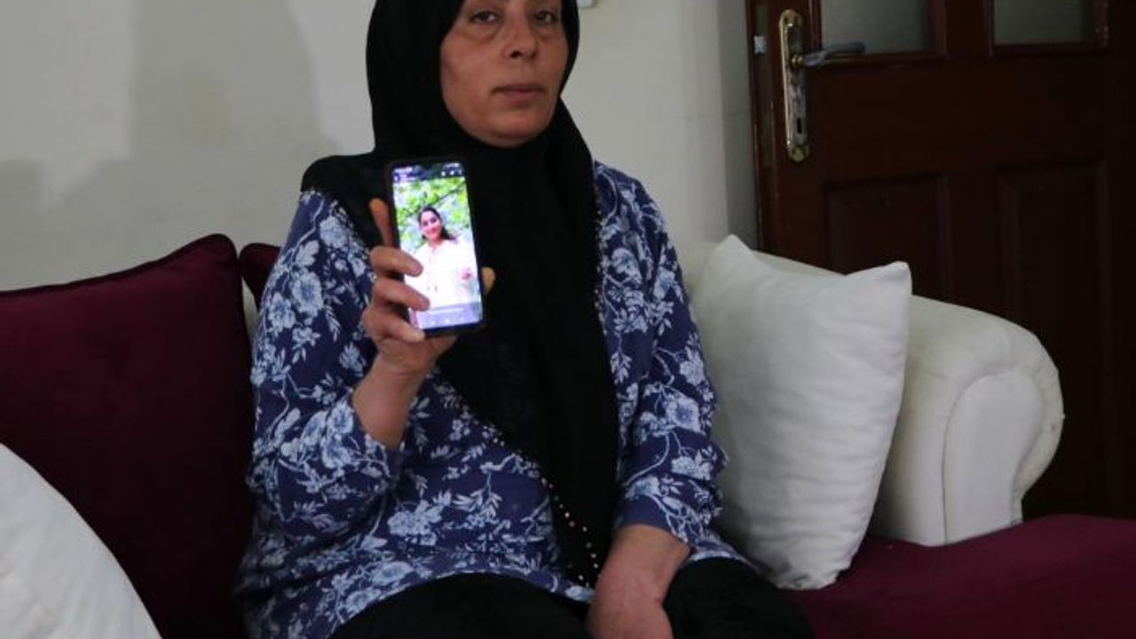 Depremde kaybolan kızını hala bulamıyor