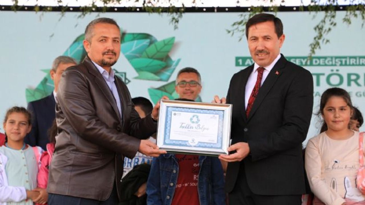 Karatay'ın en çevreci okulları ödüllerini Başkan Kılca'dan aldı
