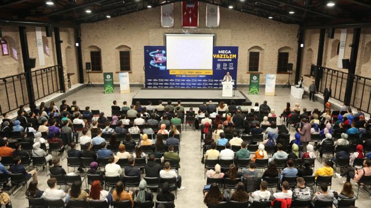 MEGA Yazılım Akademisi geleceğin yazılımcılarına kapıyı açtı