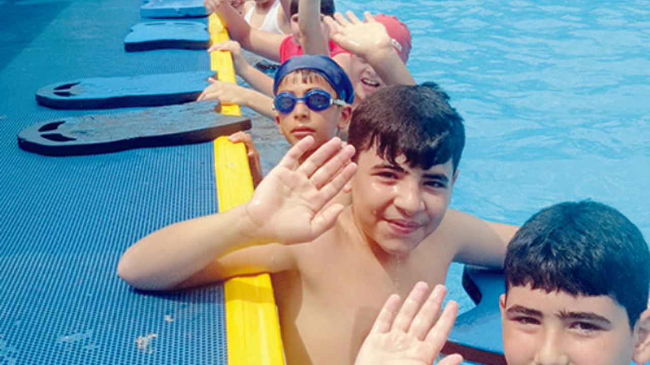 Akdeniz'de ücretsiz yüzme kursları başlıyor