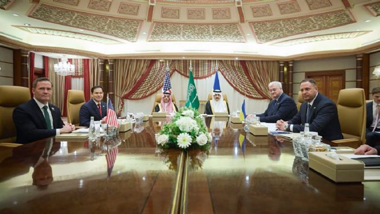 Suudi Arabistan'daki ABD-Ukrayna görüşmesi 9 saat sürdü