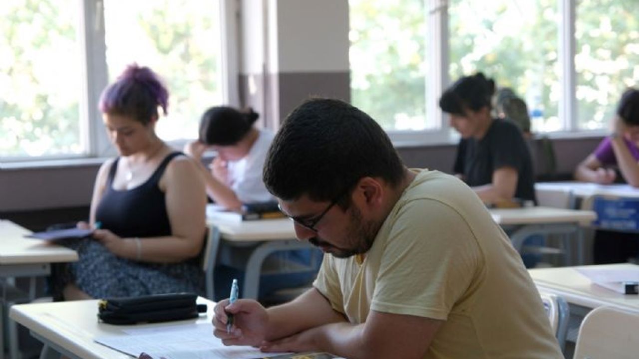 Aydın Büyükşehir Belediyesi KPSS'ye hazırlanacaklar için eğitim desteği verecek