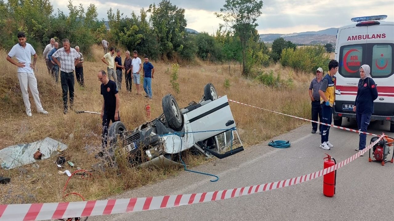 Takla Atan Otomobilin Şoförü Hayatını Kaybetti