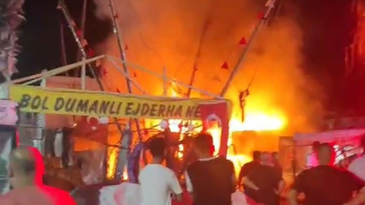 Silifke’de Lunaparkta Çıkan Yangın Kısa Sürede Söndürüldü
