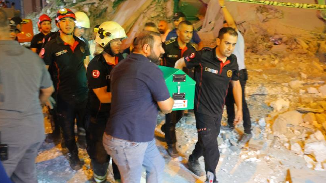 Çöken Binada Operatörün Cansız Bedenine Ulaşıldı