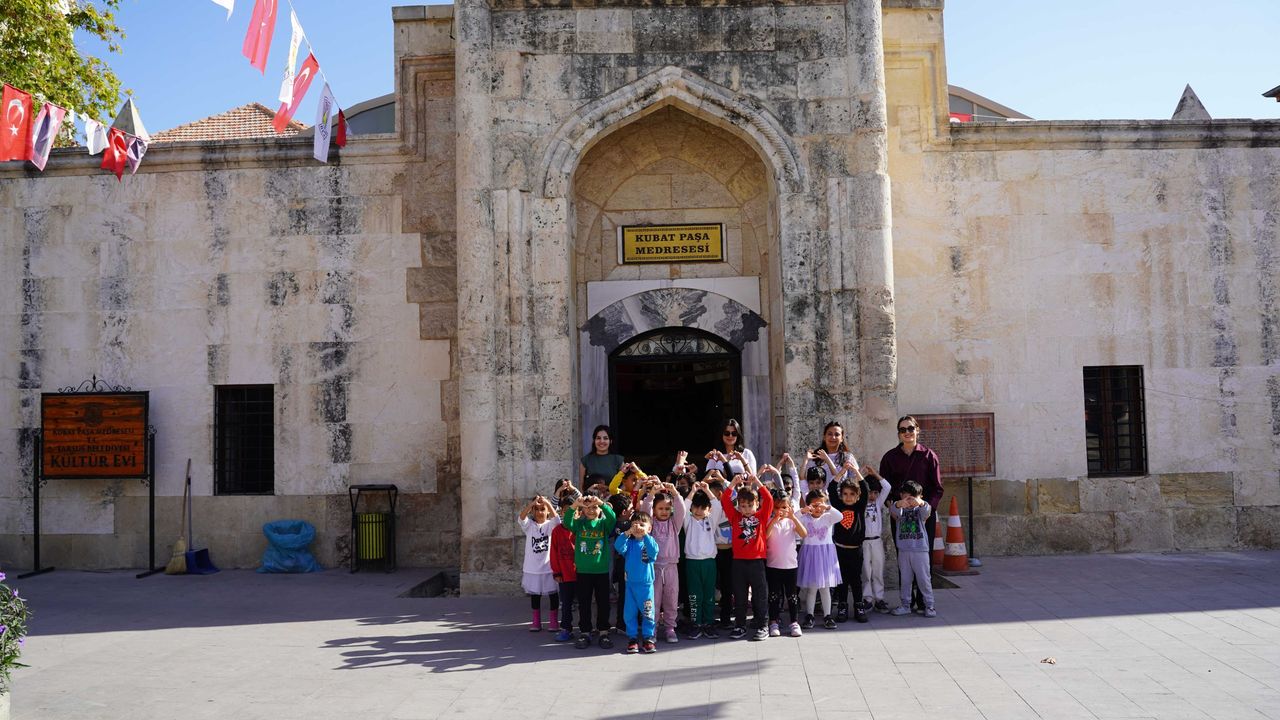 Minik Öğrenciler Kubat Paşa Medresesi’nde Tarihle Buluştu