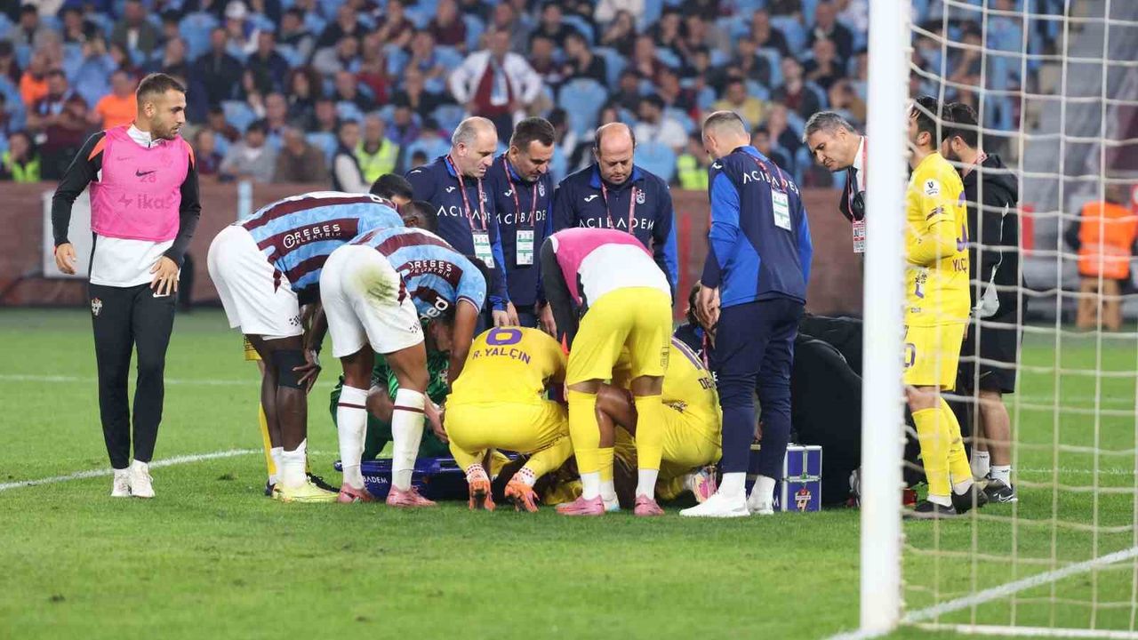 Trabzonspor Maçında Korkutan An: Yürekler Ağza Geldi