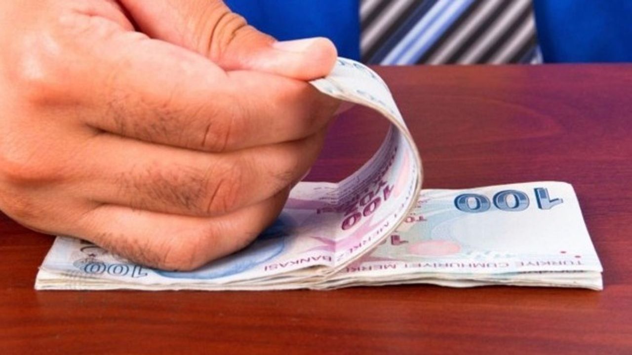 Ticaret Bakanı Bolat: "İhracatçılar İçin Günlük Reeskont Kredi Limiti Arttırıldı"