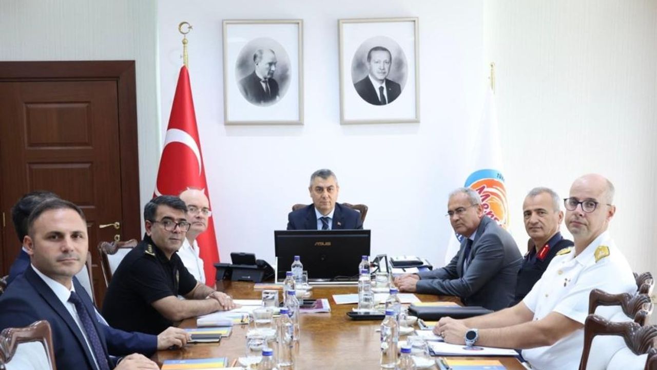 Mersin’de Asayiş Değerlendirmesi: 1 Haftada 115 Bin Araç Denetlendi