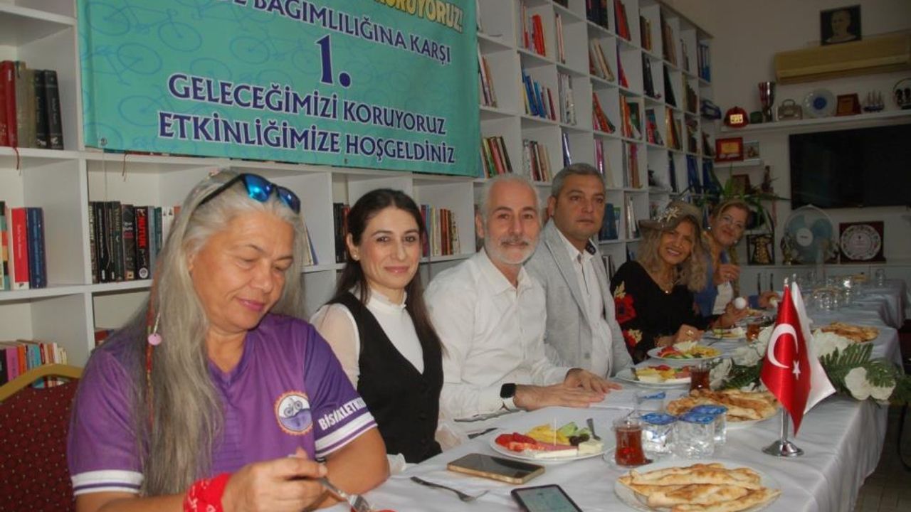 Mersin’de Muhtarlardan Anlamlı Etkinlik: ‘Geleceğimiz İçin Pedal Çeviriyoruz’