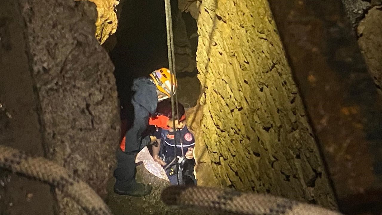 Sığındıkları Mağarada Mahsur Kaldılar