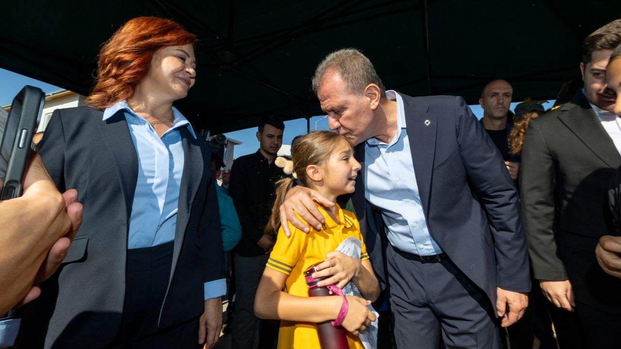 Seçer’den Çocuklara: “Size Çok Güveniyoruz, Siz Bizim Geleceğimizsiniz”