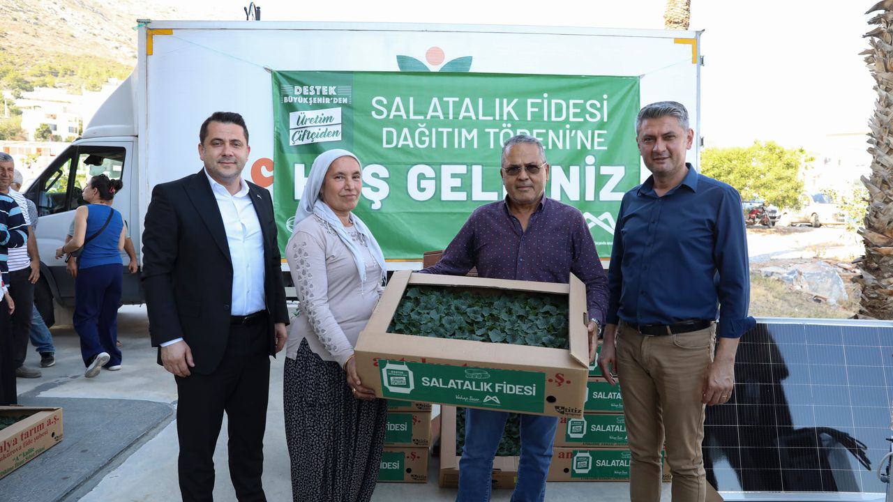 Büyükşehir’den Aydıncık’ta Üreticiye Fide ve Güneş Paneli Desteği