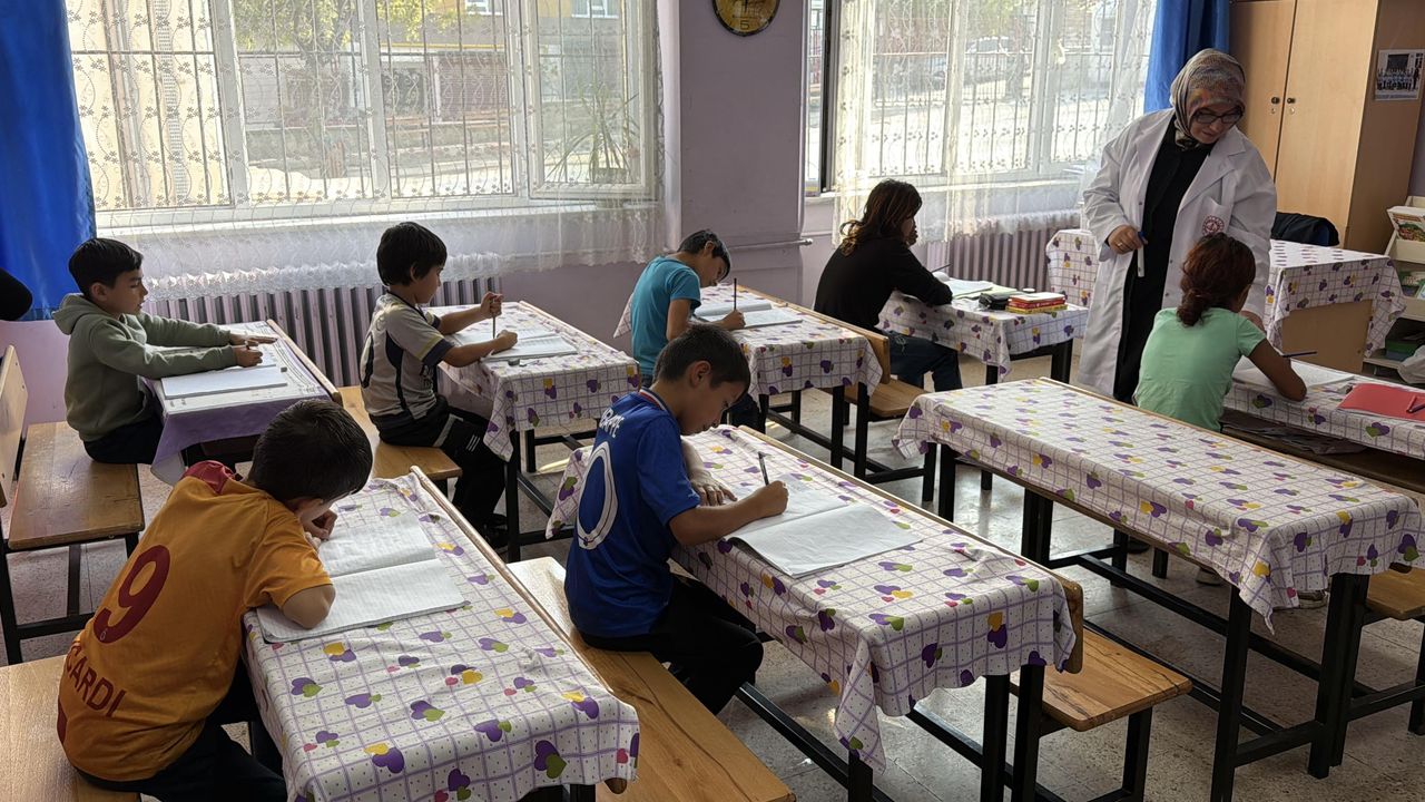 Sokakta Dilenen 176 Çocuk, Yeniden Eğitime Kazandırıldı