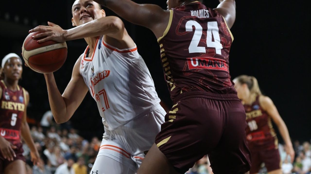 Tarihi Zafer! ÇBK Mersin, Venezia'yı Farklı Geçerek Avrupa'da Şeytanın Bacağını Kırdı