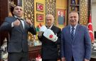 Dünya Boks Şampiyonu Avni Yıldırım, MHP Lideri Devlet Bahçeli’yi ziyaret etti