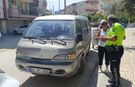 Camına 'Basın' yazdı, sahtecilikten işlem yapıldı