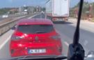 Ambulansa yol vermeyen sürücü kamerada