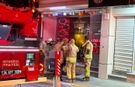 Otel yandı, mahsur kalanlar merdivenle tahliye edildi