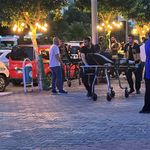 Motosikletli şüpheliler kebapçıya silahla saldırdı: 4 yaralı