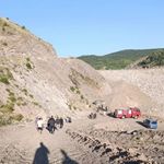 Otomobil dere yatağına yuvarlandı; 3 ölü, 3 yaralı