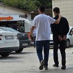 Polisin 50 kilometre takip ettiği otomobilden 20 bin sentetik ecza ele geçirildi: 1 gözaltı