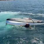 Teknesi alabora olan kişiyi Sahil Güvenlik ekipleri kurtardı
