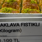 Mersin'de baklavanın kilosu bin 100 TL