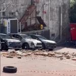 Duvar otoparka doğru çöktü 30 milyon liralık hasar oluştu