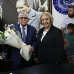 Menderes Belediyesi'nde devir- teslim töreni
