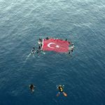 Dünya Rekortmeni Şahika Ercümen, 'Zafer Dalışı' yaptı