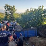 Fındık işçilerini taşıyan traktör devrildi: 18 yaralı