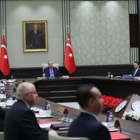 SİYASET