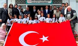 Çamlıyayla'da miniklerden annelere duygu dolu sürpriz