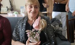 Anneler Gününde huzurevinde anlamlı ziyaret