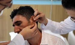 Isırılıp kopan kulak süper Mikrocerrahi ile yerine dikildi