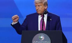 Trump: "Suriye'ye yönelik tüm yaptırımları kaldırıyoruz"