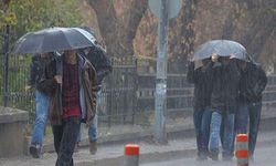 Mersin’de Yaz Havasına Yağmur Arası
